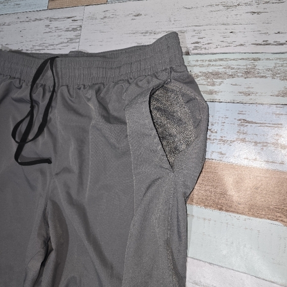 Under Armour Gray Men's Pants - Picture 6 of 6